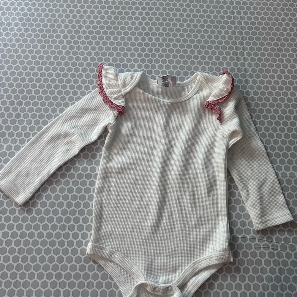 NWT Little Lass Baby Cream and Pink 4 Piece Set with Hat Size 24M - Picture 2 of 16